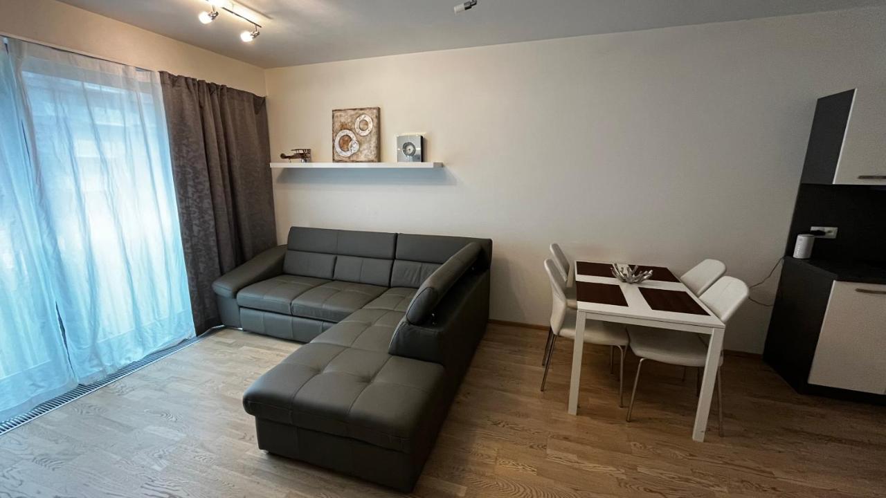 פראג Residence Garden Tower - 8 Min Do Centra, Garaz מראה חיצוני תמונה